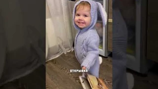 Ника соскучилась по бабушке