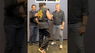 I Met Daniel LaRusso & Johnny Lawrence! 🐍 #cobrakai #karatekid #karatekidlegends #comicconliverpool
