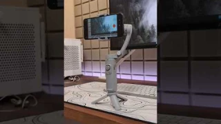 Что может самый дешёвый стабилизатор для смартфона?