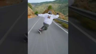 Going full blast at 100km/h into this corner   ! #downhill #speed #longboard #skate