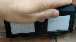 Автономный светодиодный светильник с датчиком движения,солнечной панелью и аккумулятором.@0236